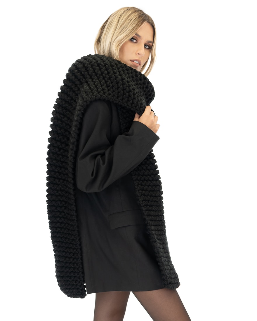 My Accessories London Exclusive black super chunky knit scarf