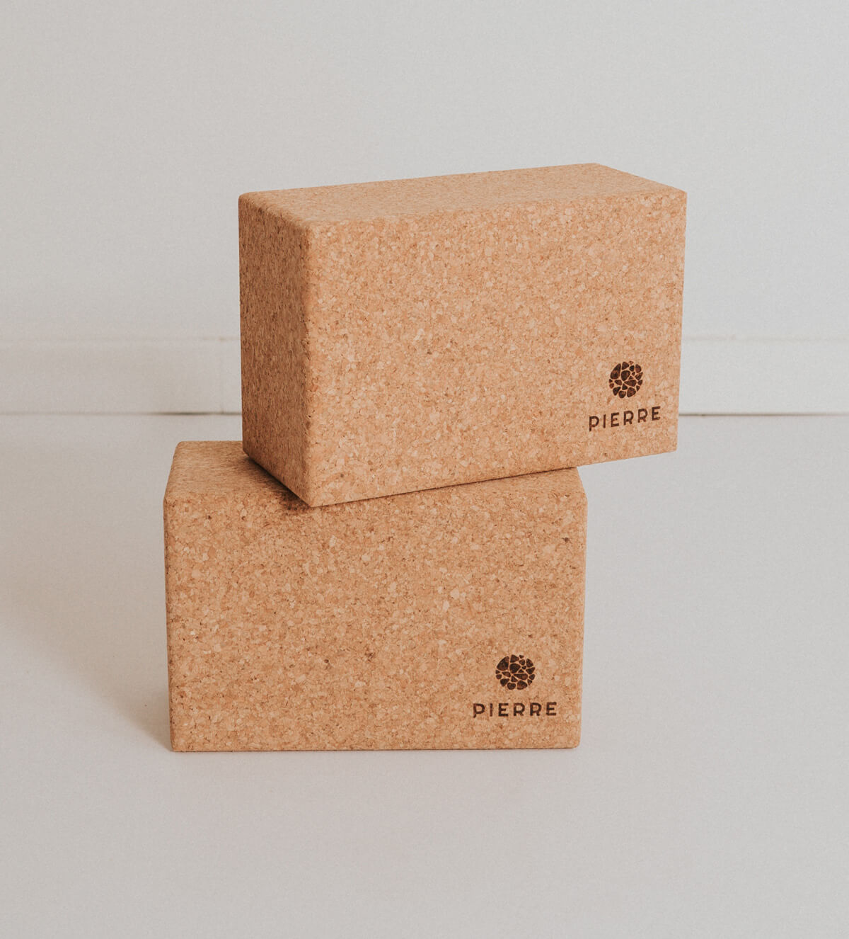 Two yoga blocks made of natural Portuguese cork > Pierre Sports