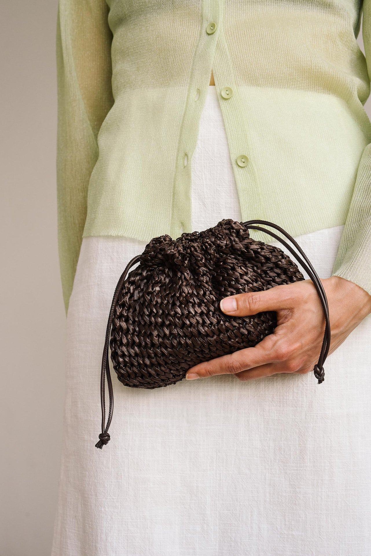 Aster Raffia Pouch in Pecan